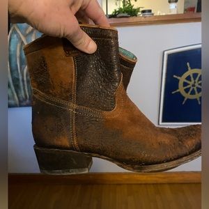 Corral Woman’s leather boots size 9